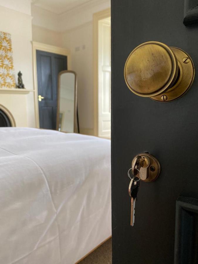Bed and Breakfast No6 Бармут Экстерьер фото